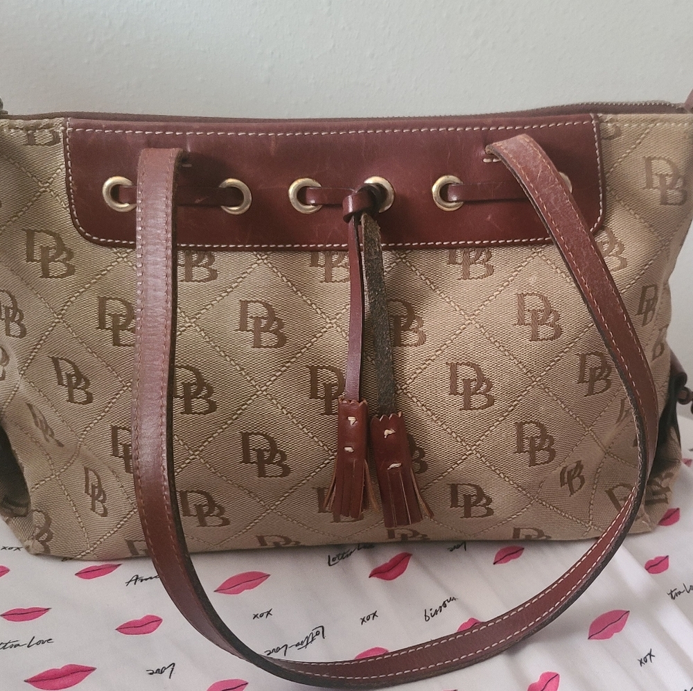 Dooney &Bourke handbag